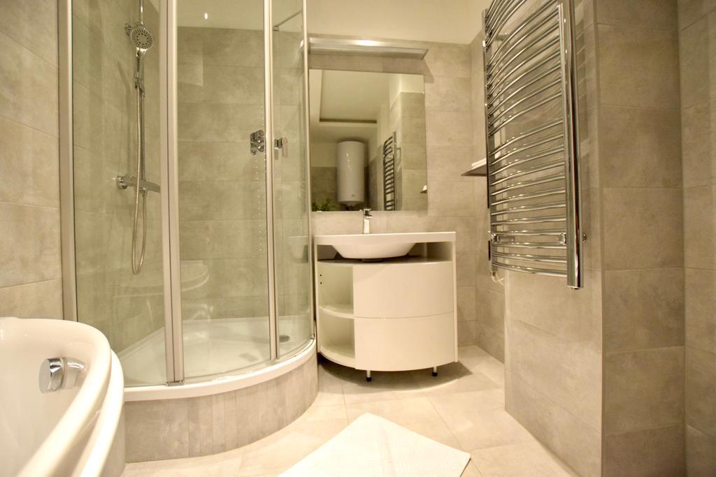 Standard Apartment By Hi5 - Close To Buda Castle Budapest Bagian luar foto