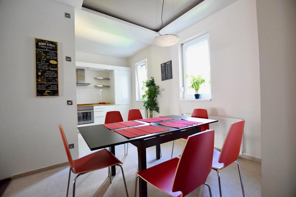 Standard Apartment By Hi5 - Close To Buda Castle Budapest Bagian luar foto