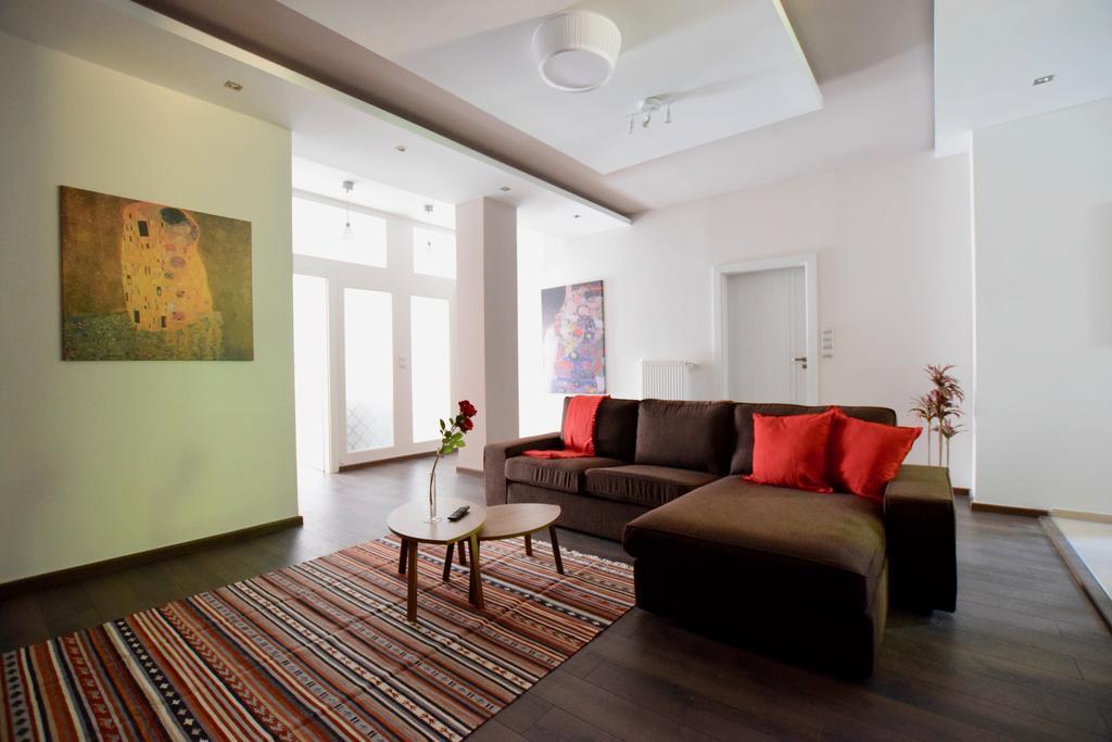 Standard Apartment By Hi5 - Close To Buda Castle Budapest Bagian luar foto