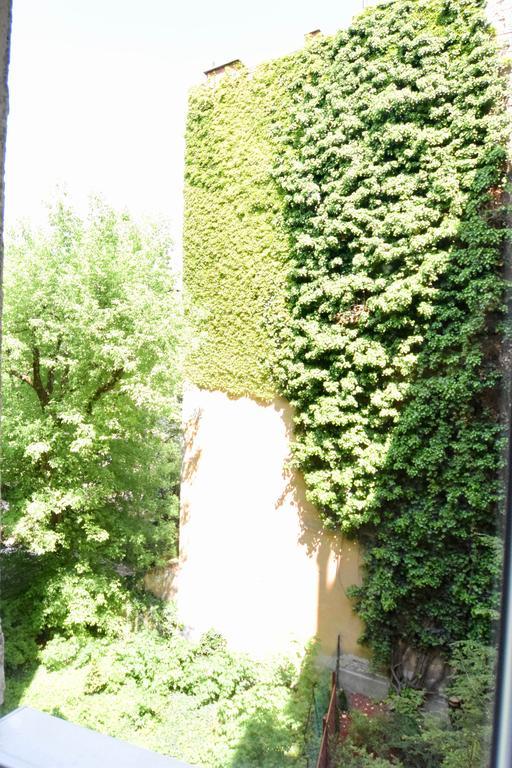 Standard Apartment By Hi5 - Close To Buda Castle Budapest Bagian luar foto